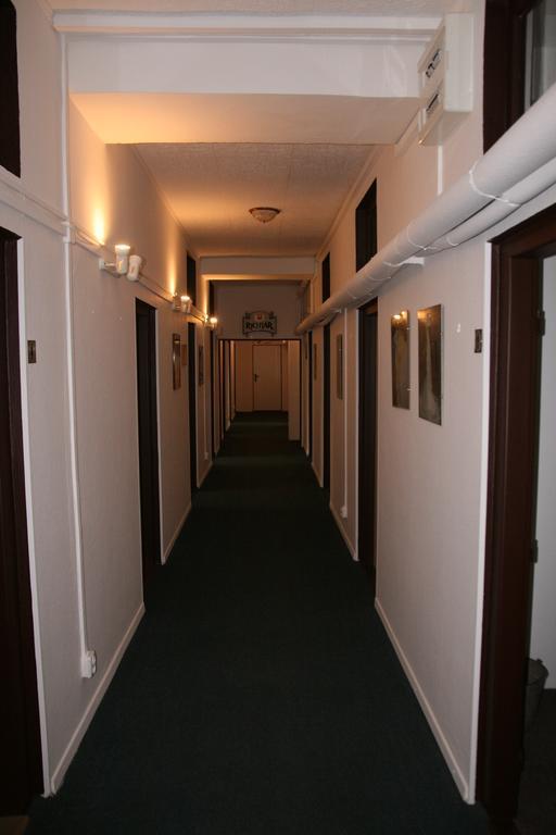Hostel Boathouse Прага Екстериор снимка